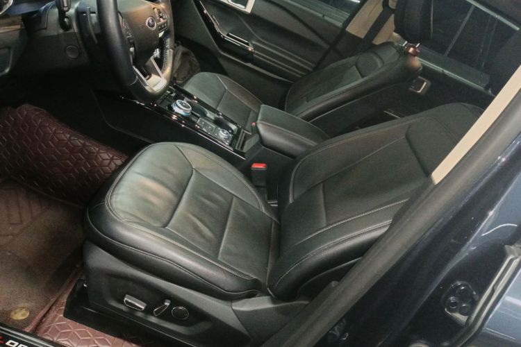 福特 探险者 2020款 EcoBoost 285 四驱钛金版 7座局部细节19