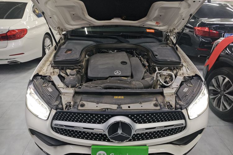 奔驰GLC 2020款 GLC 260 L 4MATIC 豪华型机舱底盘24