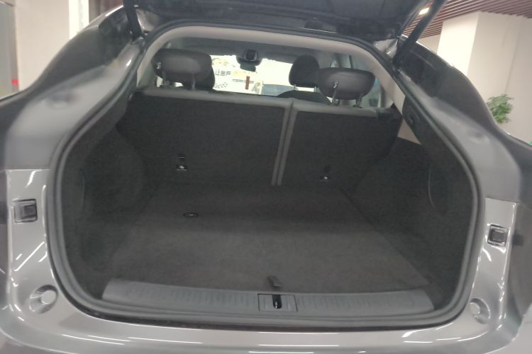 智己汽车 智己LS6 2023款 Max 标准版机舱底盘23