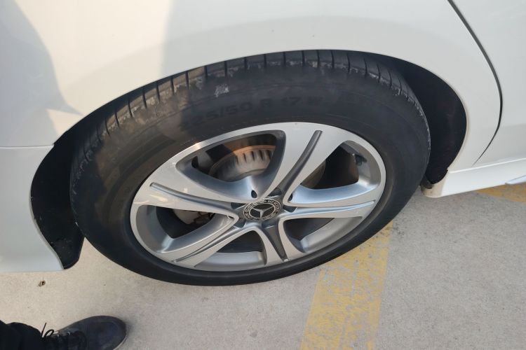 奔驰C级 2019款 C 260 L 运动版车身外观6008