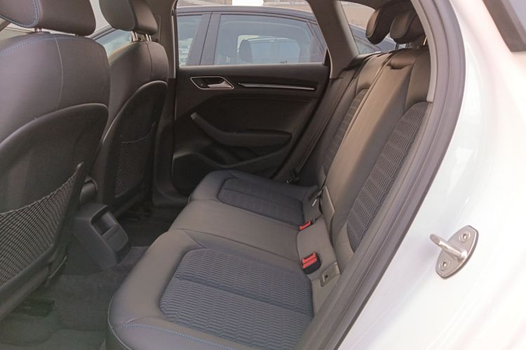 奥迪A3 2020款 Sportback 35 TFSI 时尚型 国VI中控内饰7004