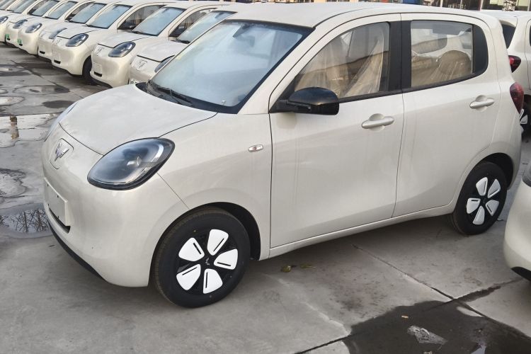 五菱汽车 宏光MINIEV 2025款 四门版 进阶款车身外观4