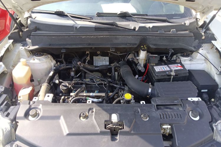 东南DX3 2018款 1.5T CVT尊贵型机舱底盘24