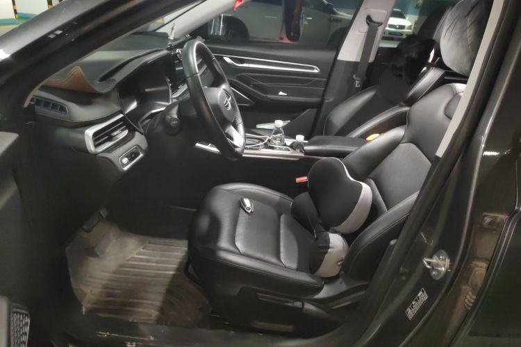 吉利汽车 帝豪 2022款 第4代 1.5L CVT尊贵型中控内饰19