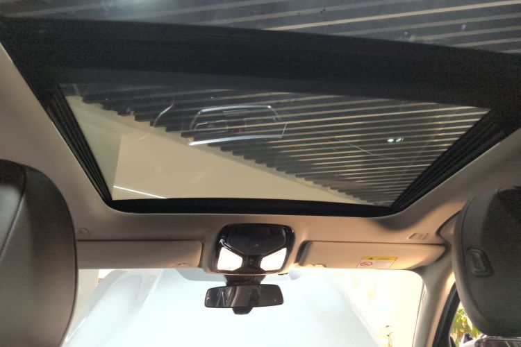 宝马3系 2022款 325Li M运动套装中控内饰22