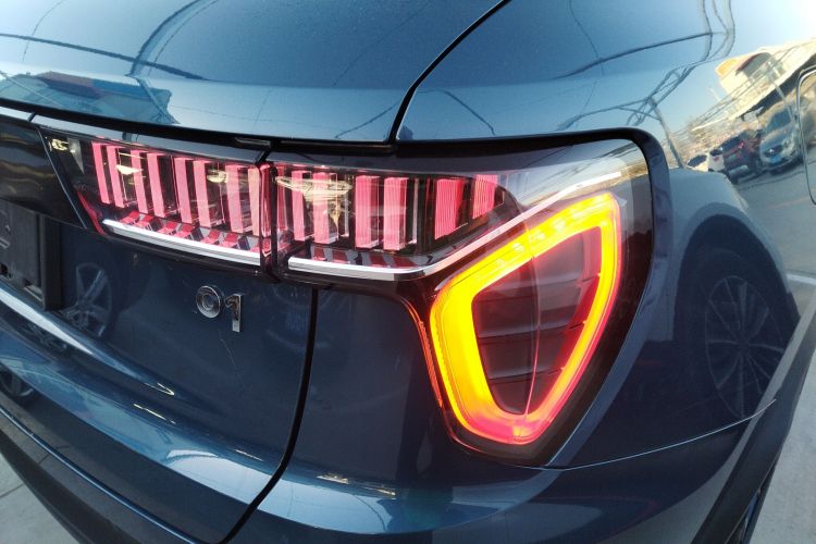 领克01 2017款 2.0T 两驱耀Pro版车身外观9