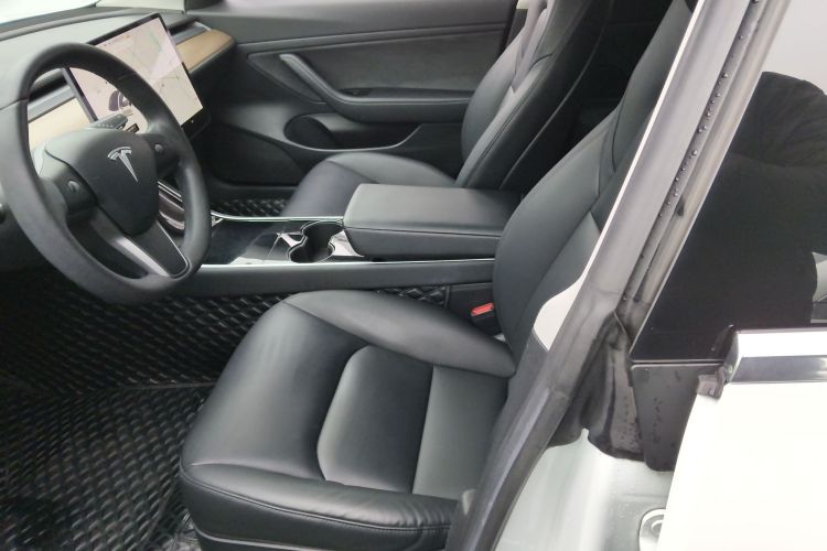 特斯拉 Model 3 2020款 标准续航后驱升级版局部细节19