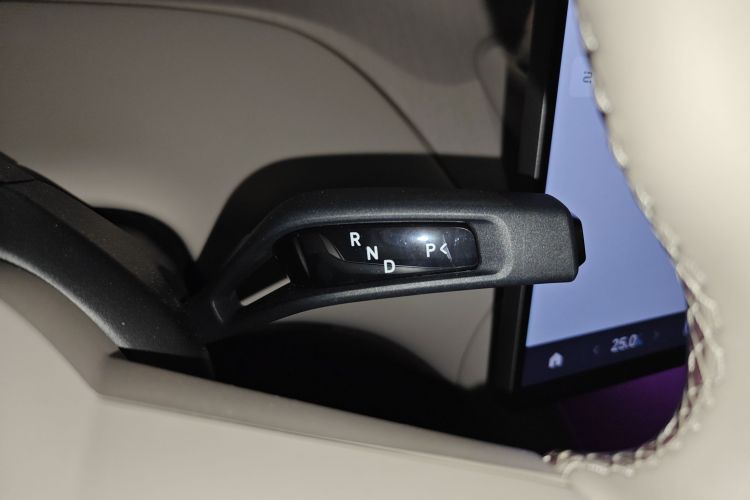 小米汽车 小米YU7 2025款 超长续航后驱版中控内饰18