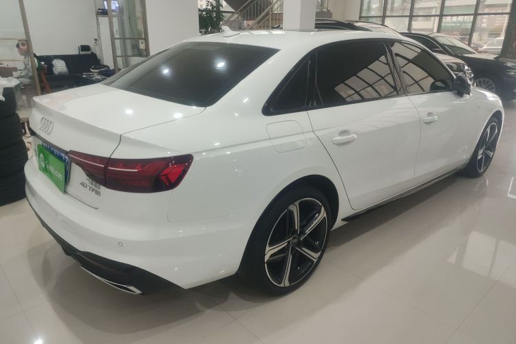 奥迪A4L 2024款 40 TFSI 豪华动感型车身外观7