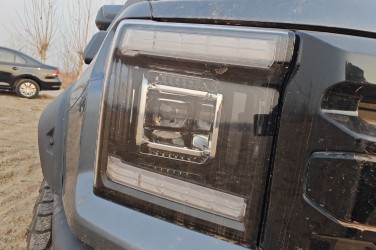 江铃 大道 2024款 敢探者 2.3T柴油自动四驱无界款车身外观8