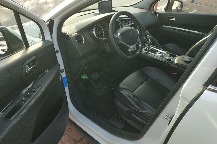 标致3008 2015款 1.6THP 自动经典版中控内饰20