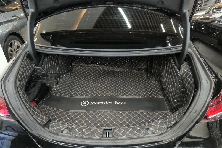 奔驰E级 2021款 改款 E 300 L 时尚型机舱底盘23