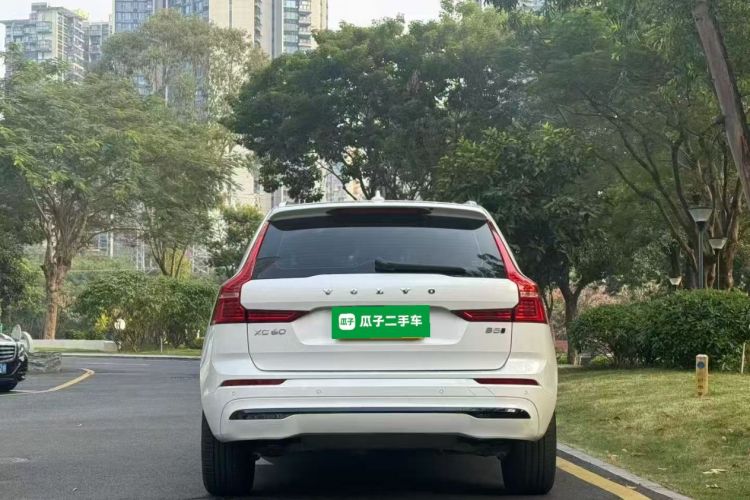 沃尔沃XC60 2024款 B5 四驱智逸豪华版车身外观6003