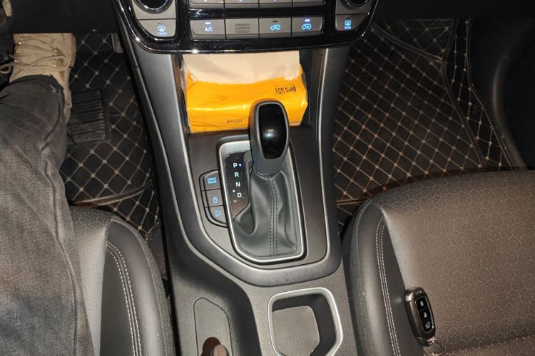 北京现代ix35 2019款 2.0L 自动两驱智勇·畅享版 国VI中控内饰18