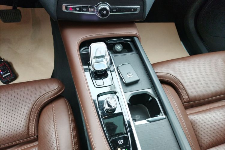 沃尔沃XC90 2023款 B6 智雅豪华版 7座局部细节18