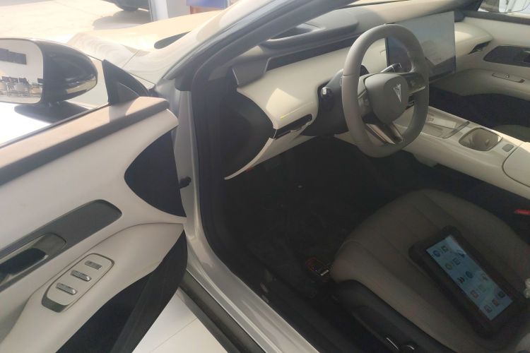 深蓝汽车 深蓝L06 2026款 560Ultra激光版中控内饰19