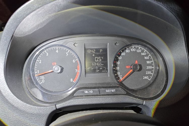 大众 Polo 2016款 1.4L 自动风尚型中控内饰14