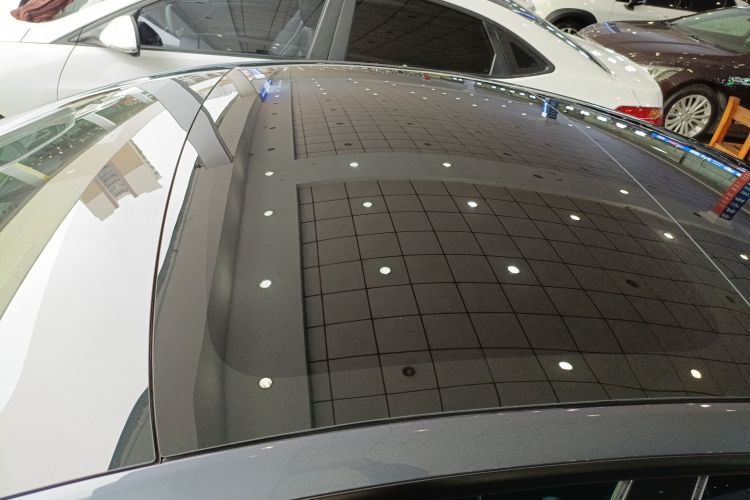 特斯拉 Model 3 2021款 改款二 Performance高性能全轮驱动版局部细节57