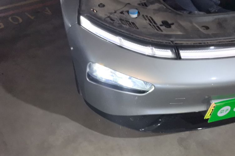 小鹏P7 2020款 670N车身外观8