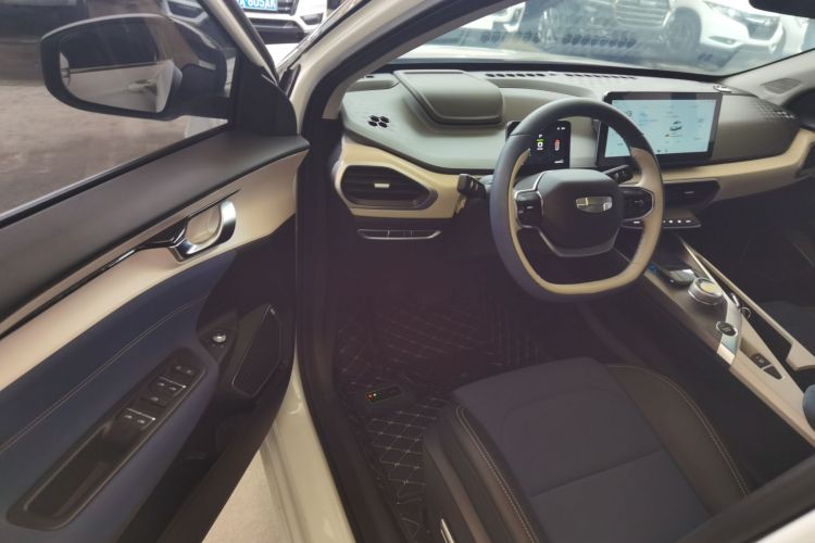 吉利几何A 2021款 Pro 畅享高维续航版 430KM A430平方版中控内饰20