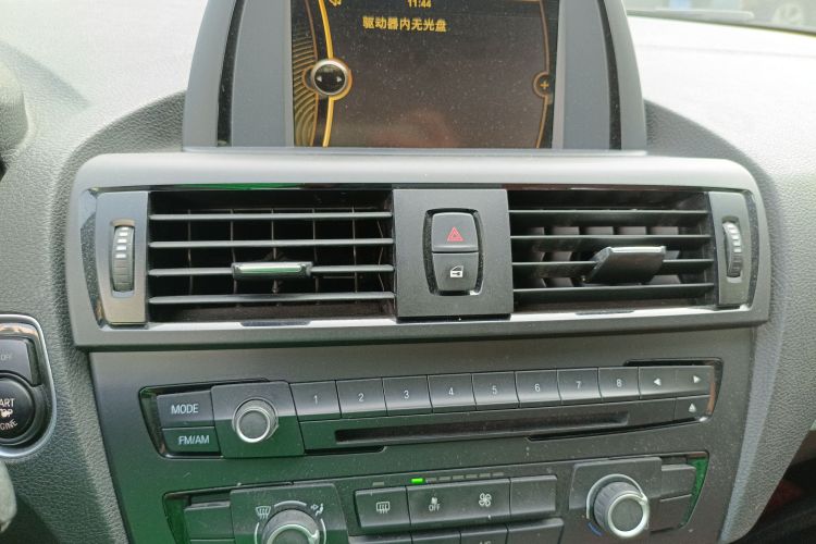 宝马1系(进口) 2013款 改款 116i 领先型中控内饰16