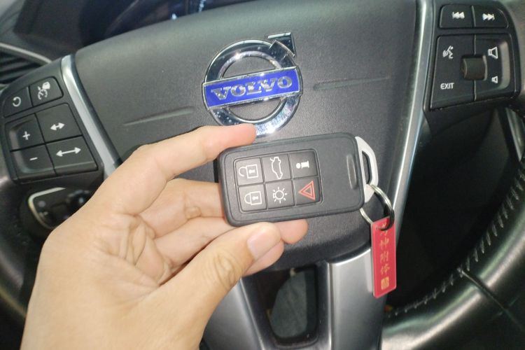 沃尔沃XC60 2015款 T5 AWD 智远版中控内饰11