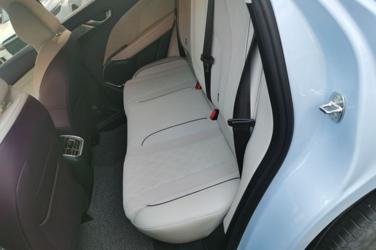 魏牌 拿铁DHT 2022款 1.5T DHT大杯中控内饰7004