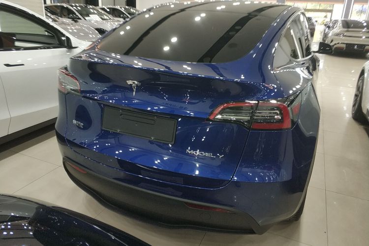 特斯拉 Model Y 2022款 改款 后轮驱动版车身外观6