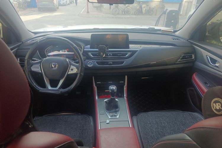 长安CS75 2022款 蓝鲸版 1.5T 手动时尚型中控内饰12