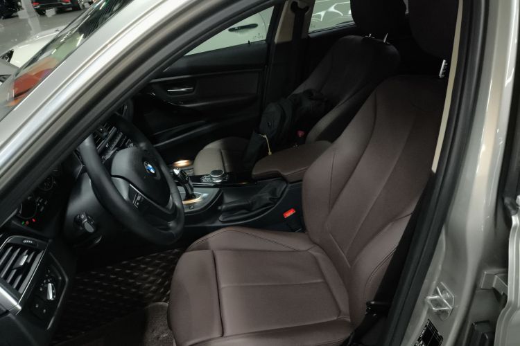 宝马3系 2019款 320Li 时尚型局部细节19