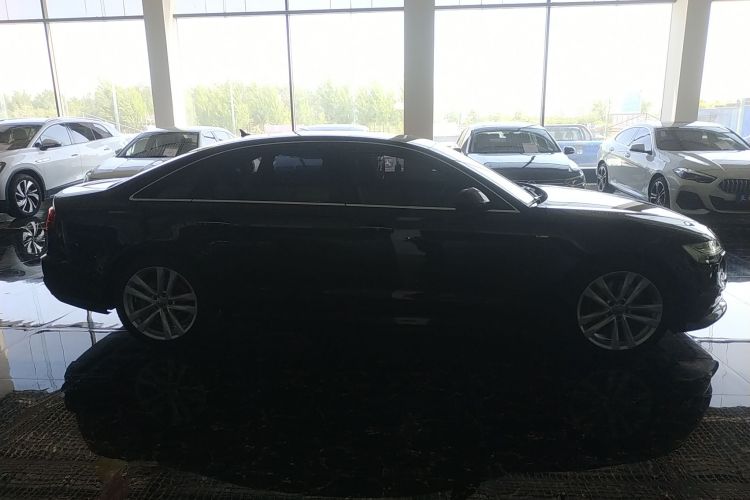 奥迪A6L 2018款 30周年年型 45 TFSI quattro 运动型车身外观6009