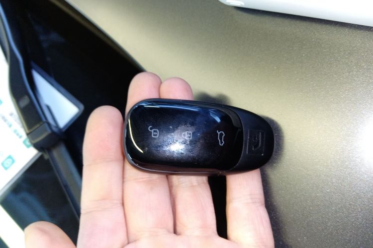 理想汽车 理想ONE 2021款 增程6座版中控内饰11