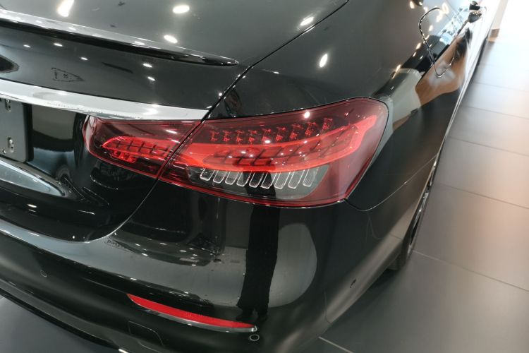 奔驰E级(进口) 2023款 改款 E 260 时尚型运动版车身外观6006