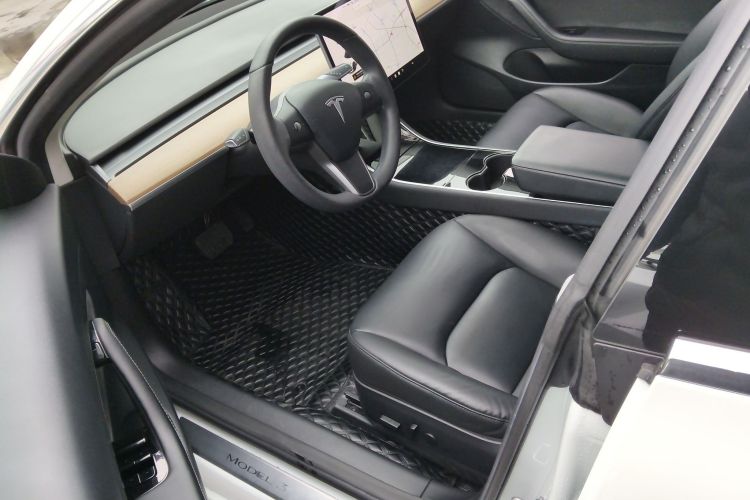 特斯拉 Model 3 2020款 标准续航后驱升级版中控内饰7003