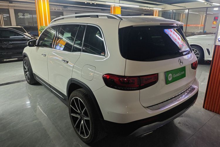 奔驰GLB 2020款 GLB 200 时尚型车身外观4