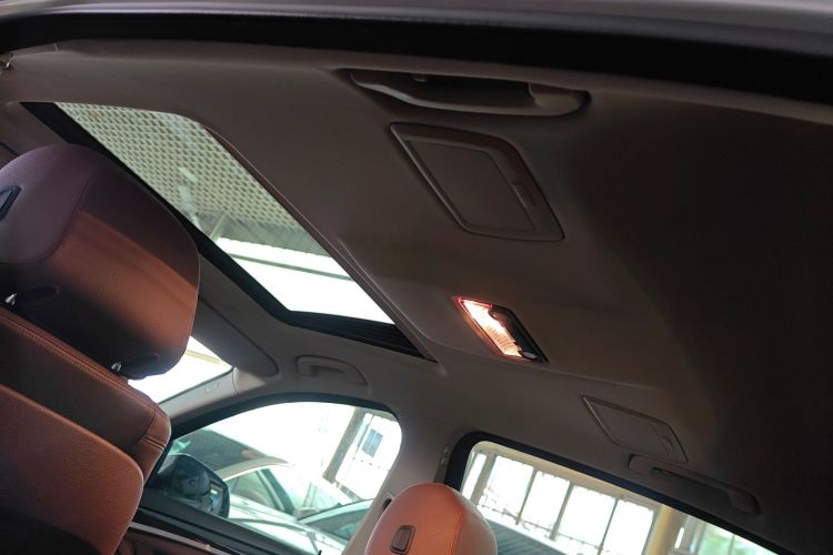 宝马5系 2017款 525Li 领先型中控内饰22