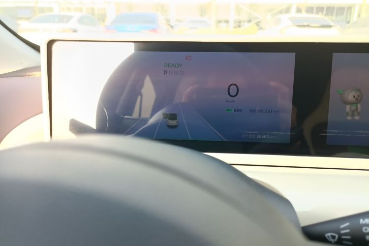 五菱汽车 五菱缤果 2023款 333km 灵犀互联+款中控内饰14