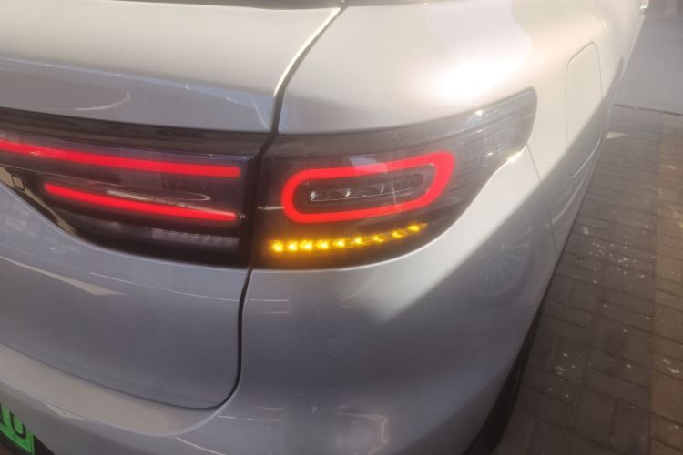 零跑汽车 零跑C11 2023款 增程 285舒享版车身外观9