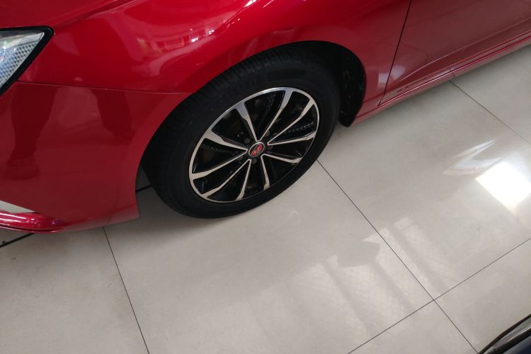 荣威i5 2020款 1.5L 自动4G互联领豪旗舰版车身外观6007