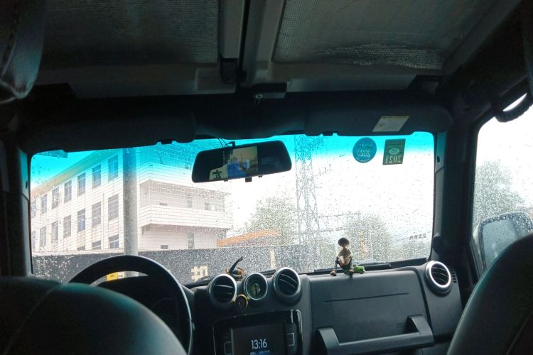 北京BJ40 2016款 40L 2.3T 自动两驱尊贵版局部细节22