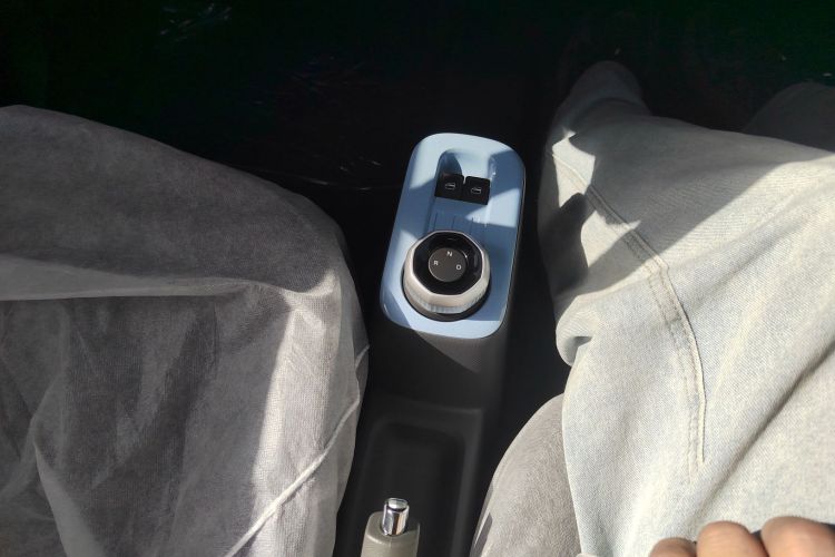 吉利银河 2024款 熊猫mini 200km 耐力熊中控内饰18