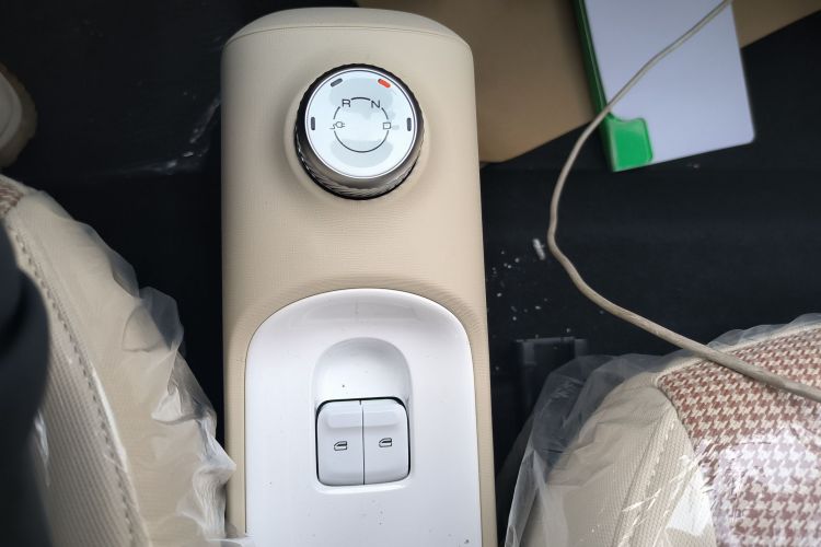 五菱汽车 宏光MINIEV 2024款 第三代 215km 青春版中控内饰18