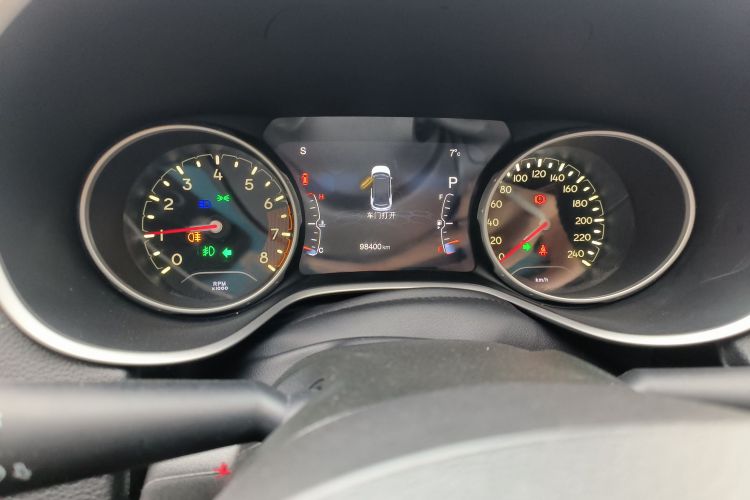 Jeep 指南者 2017款 200T 自动家享版中控内饰14