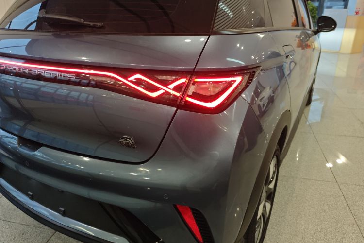 比亚迪 海豚 2023款 401km 骑士版车身外观9