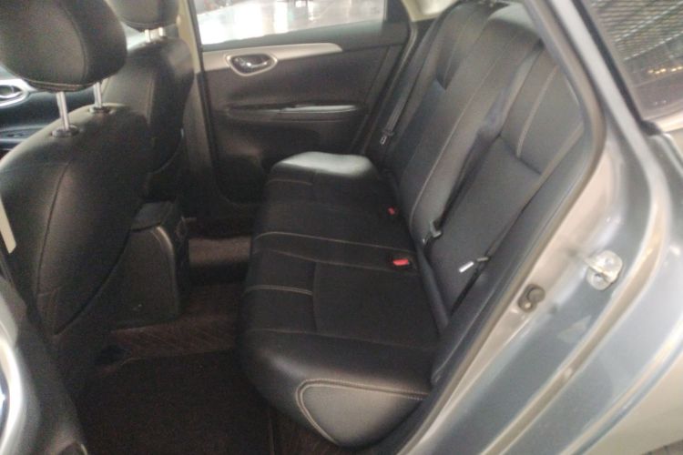 日产 轩逸 2022款 经典 1.6XE CVT舒适版中控内饰7004