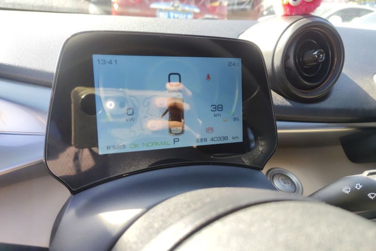 比亚迪 海豚 2023款 420km 时尚版局部细节14