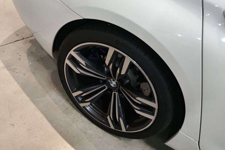 宝马M6 2013款 M6 Gran Coupe车身外观56