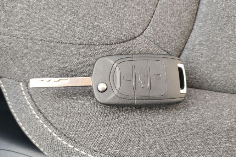 五菱汽车 五菱缤果 2023款 203km 轻享款中控内饰7001