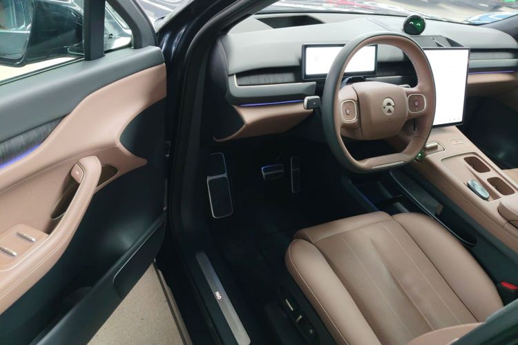 蔚来ES8 2024款 75kWh中控内饰7003