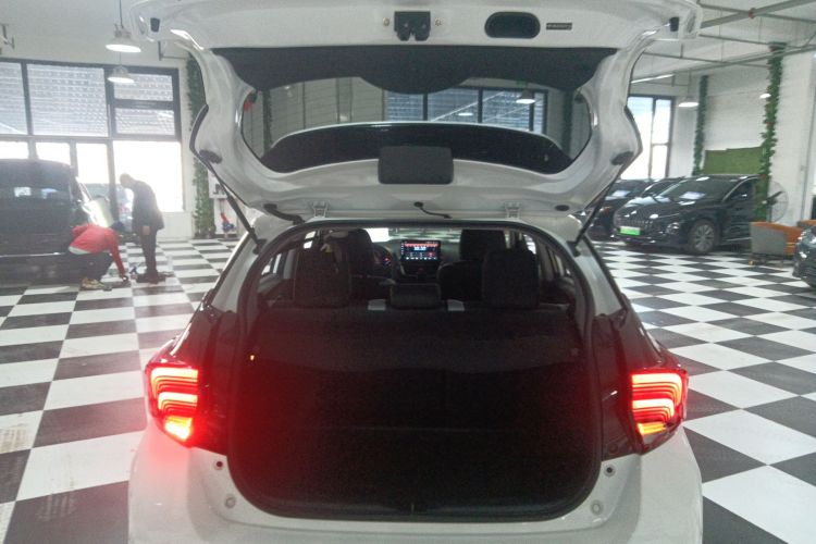 丰田 YARiS L 致炫 2020款 致炫X 1.5L CVT领先版局部细节23